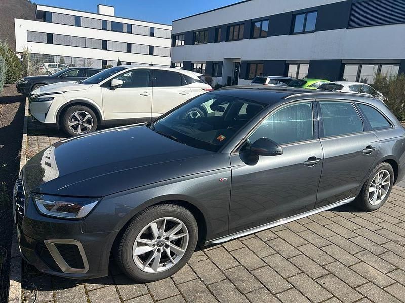 Gebraucht Audi A4 S-Line 163 PS (119 kW) 2021 Grau Kombi