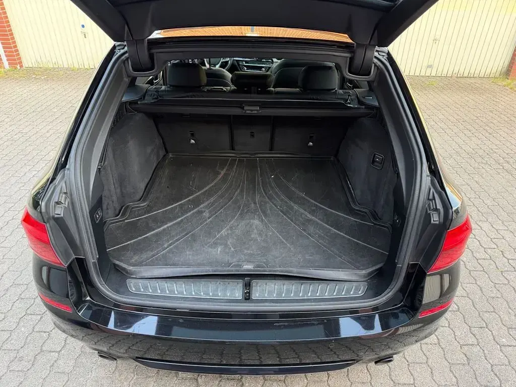 Gebraucht BMW 530 Sport Line 265 PS (194 kW) 2017 Schwarz Kombi