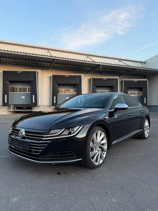 Second-hand VW Arteon 240 CP (176 kW) 2017 Negru Hatchback