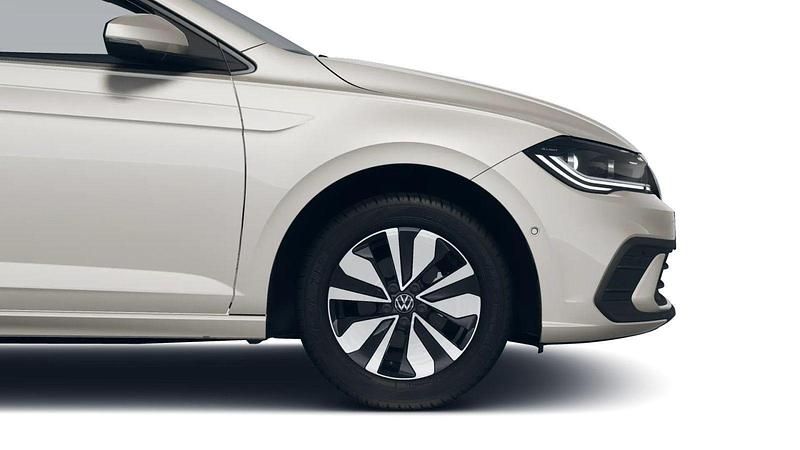 Gebraucht VW Polo Move 95 PS (69 kW) 2023 Silber Kleinwagen