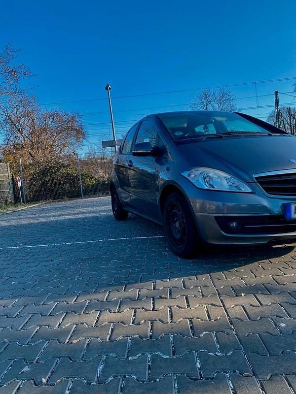 Gebraucht Mercedes A180 109 PS (80 kW) 2008 Silber Kleinwagen