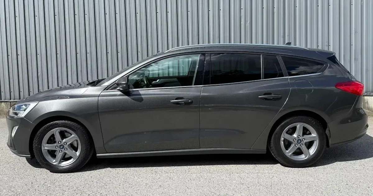 Używany Ford Focus Titanium 150 KM (110 kW) 2019 Szary Kombi