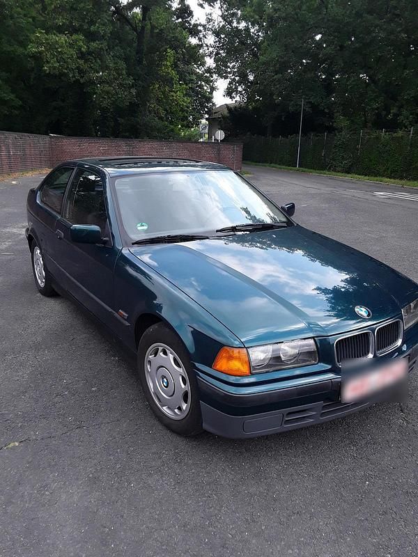 Gebraucht BMW 316 102 PS (75 kW) 1994 Grün Coupé