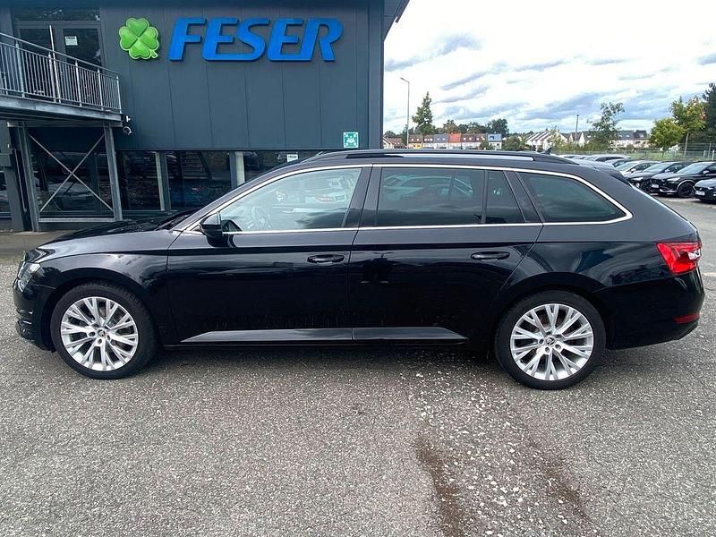 Gebraucht Skoda Superb Ambition 150 PS (110 kW) 2021 Schwarz Kombi