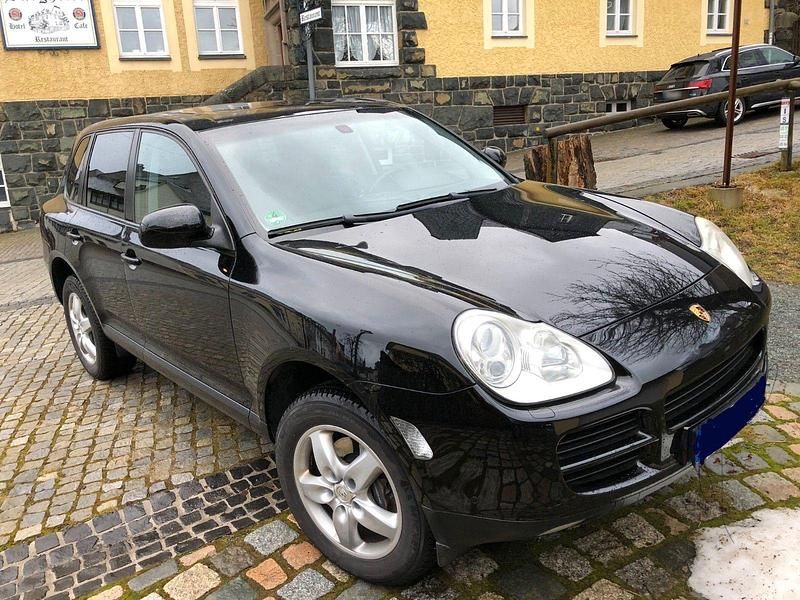 Second-hand Porsche Cayenne 250 CP (183 kW) 2005 Negru SUV