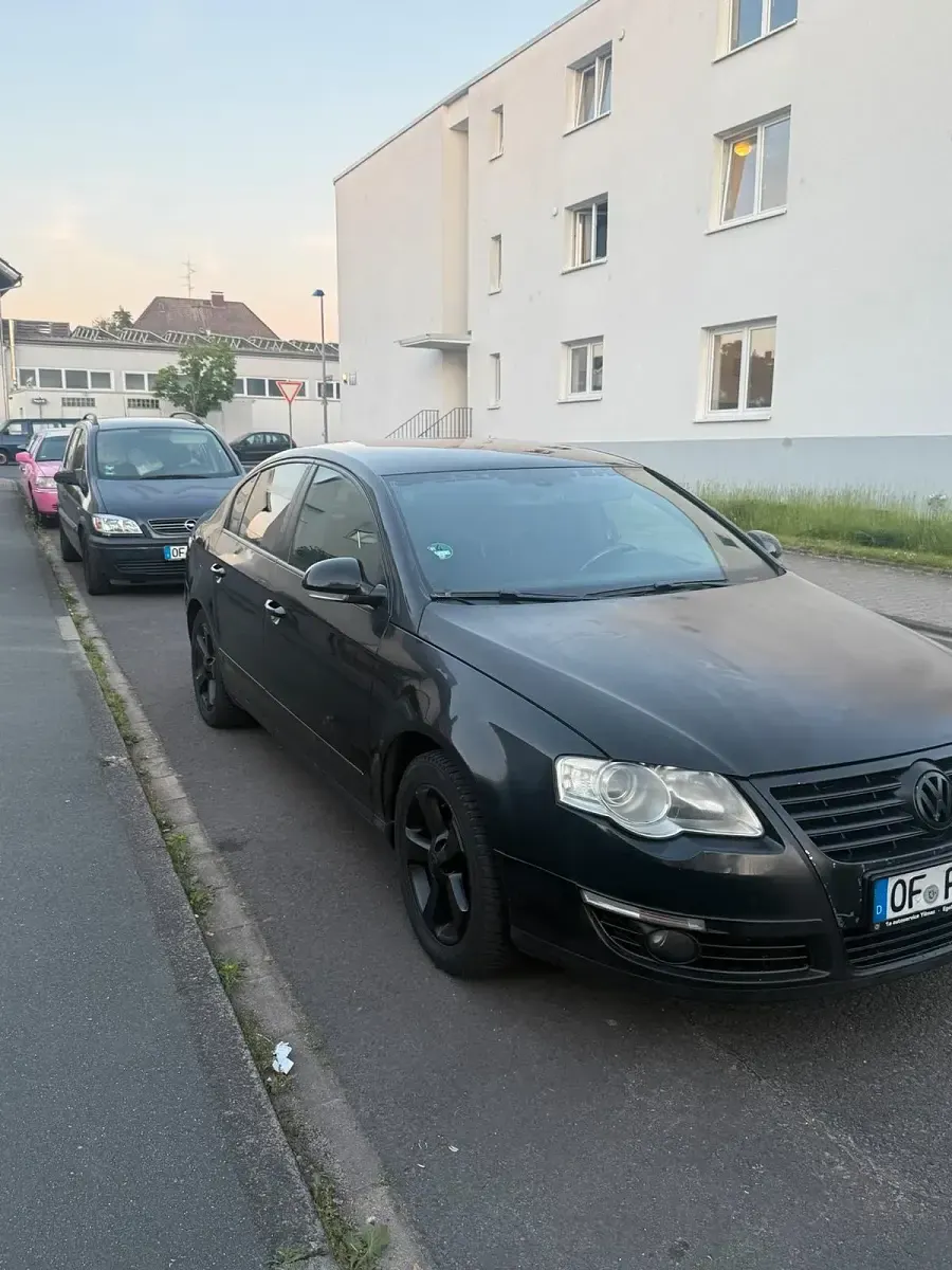 Gebraucht VW Passat 116 PS (85 kW) 2005 Schwarz Limousine