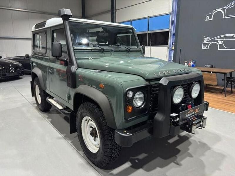 Gebraucht Land Rover Defender 122 PS (89 kW) 2012 Grün SUV