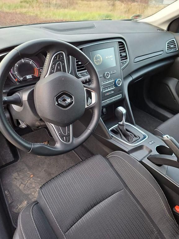 Gebraucht Renault Mégane IV Intens 116 PS (85 kW) 2020 Silber Limousine
