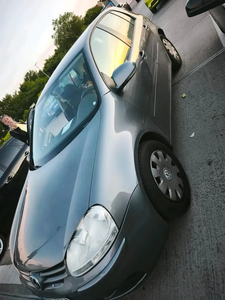 Gebraucht VW Golf V 115 PS (84 kW) 2004 Grau Kleinwagen
