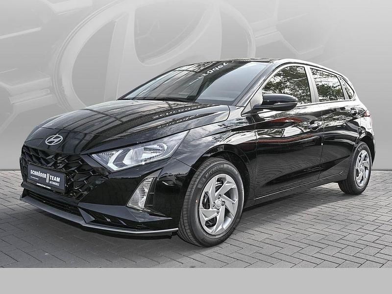 Schwarz Neu 2025 Hyundai i20 Select Limousine | 19.490 € (Guter Preis) - Bild 1/4
