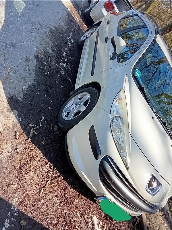 Gebraucht Peugeot 207 90 PS (66 kW) 2008 Gelb Kleinwagen