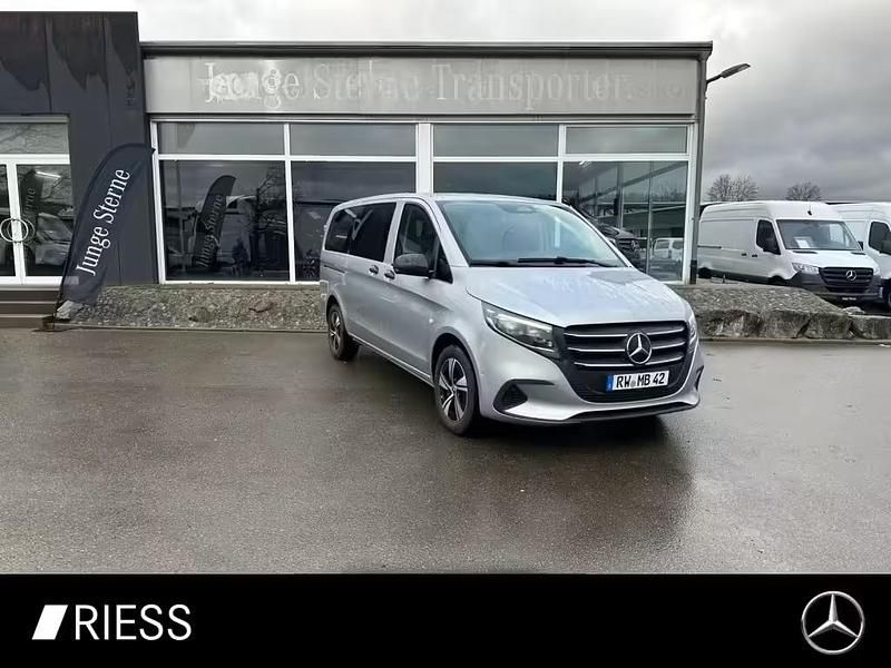 Gebraucht Mercedes Vito 190 PS (139 kW) 2026 Hightech silver Van