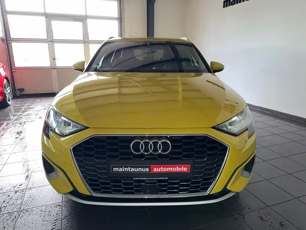 Gebraucht Audi A3 Advanced 110 PS (80 kW) 2021 Gelb Limousine