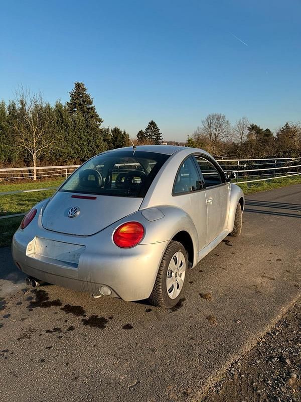 Gebraucht VW New Beetle 116 PS (85 kW) 1999 Silber Kleinwagen