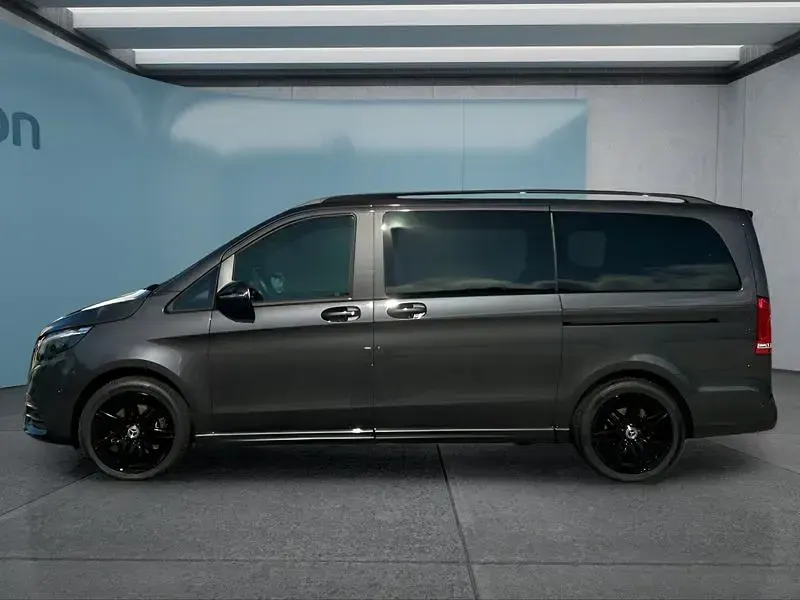 Gebraucht Mercedes V300 237 PS (174 kW) 2024 Grau Van / Kleinbus