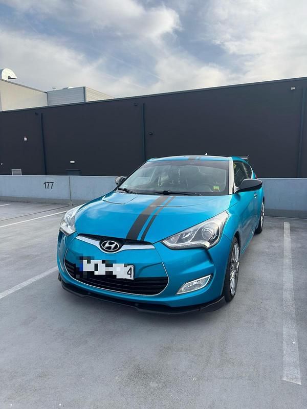 Gebraucht Hyundai Veloster 140 PS (102 kW) 2012 Silber Kleinwagen
