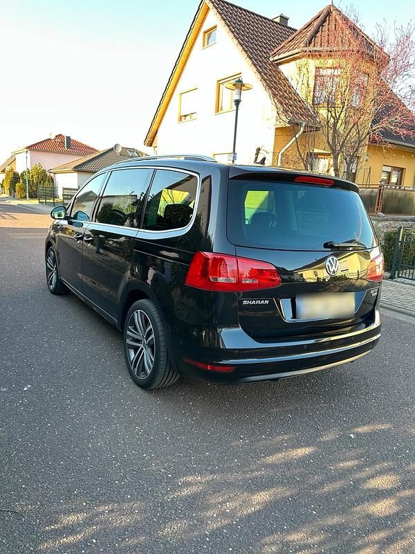 Gebraucht VW Sharan 177 PS (130 kW) 2014 Schwarz Van / Kleinbus