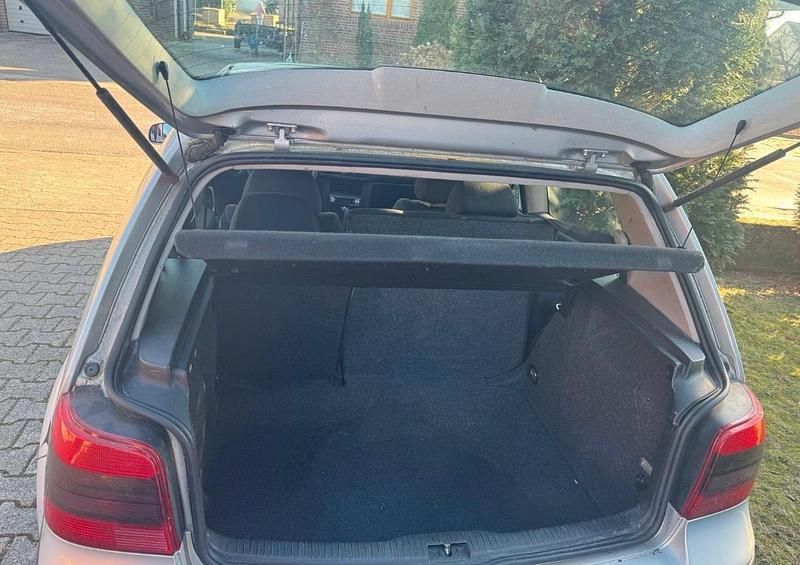 Gebraucht VW Golf IV 101 PS (74 kW) 1999 Grau Kleinwagen