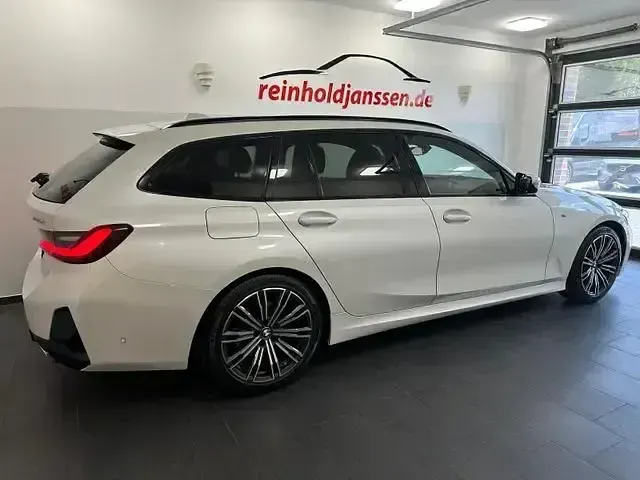 Gebraucht BMW 320 M Sport 190 PS (139 kW) 2023 Andere Limousine