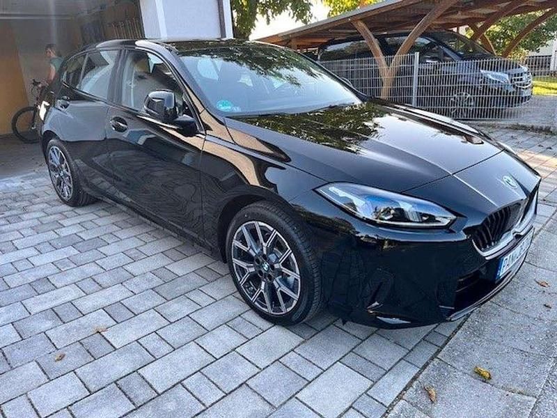 Gebraucht BMW 120 170 PS (125 kW) 2025 Schwarz Kleinwagen