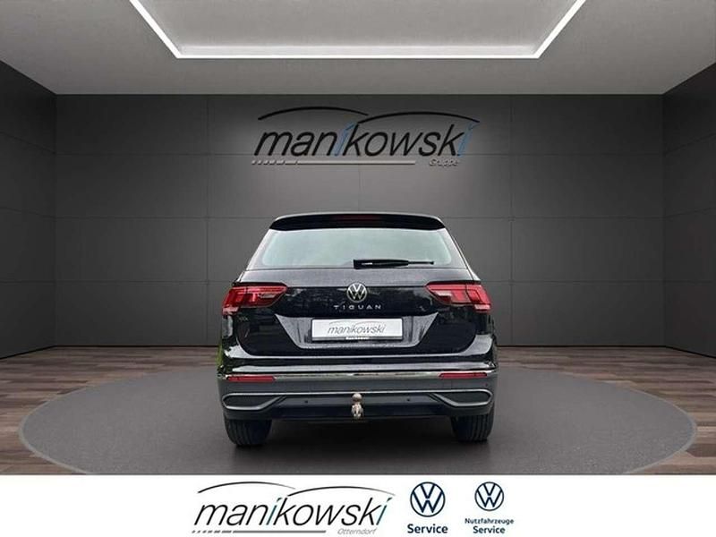 Gebraucht VW Tiguan 150 PS (110 kW) 2022 Deep black perleffekt SUV