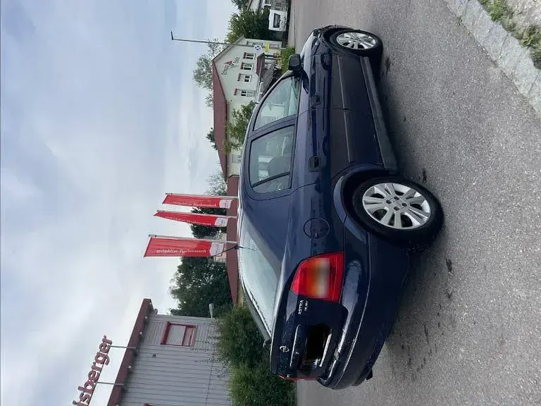 Gebraucht Opel Astra 84 PS (61 kW) 2001 Blau Limousine