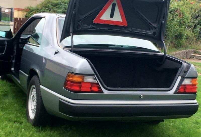 Gebraucht Mercedes 230 132 PS (97 kW) 1987 Silber Coupé