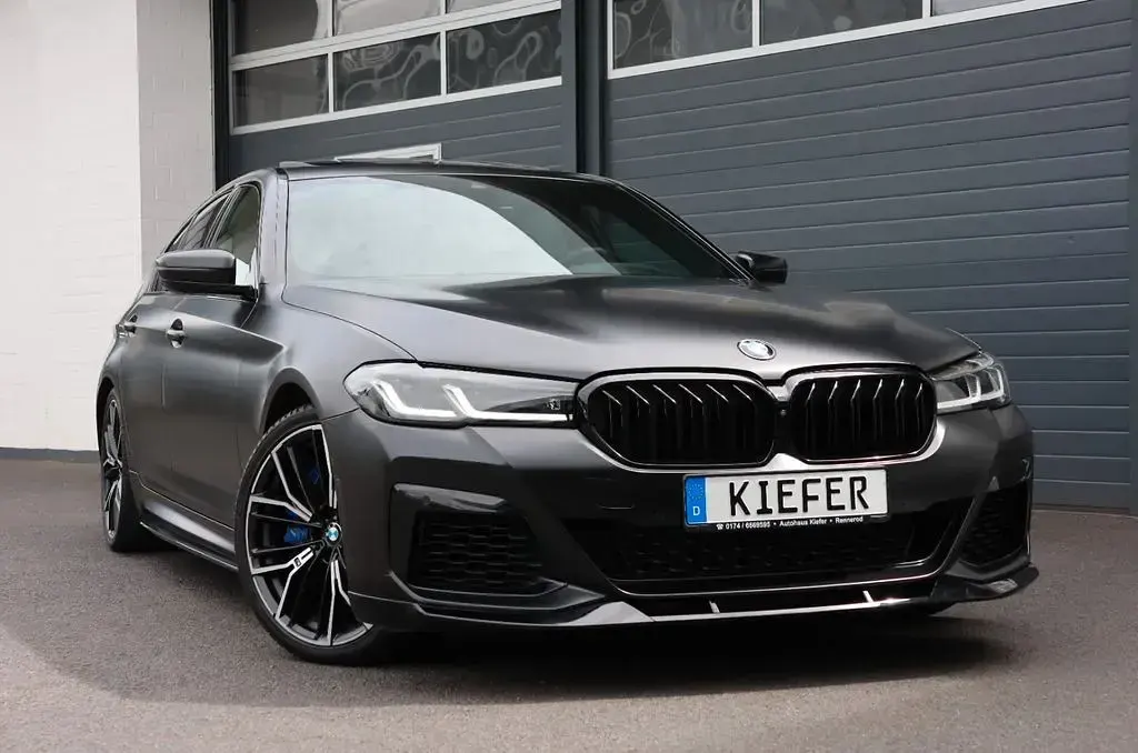Używany BMW M550 Performance 530 KM (389 kW) 2022 Szary Sedan/Limuzyna