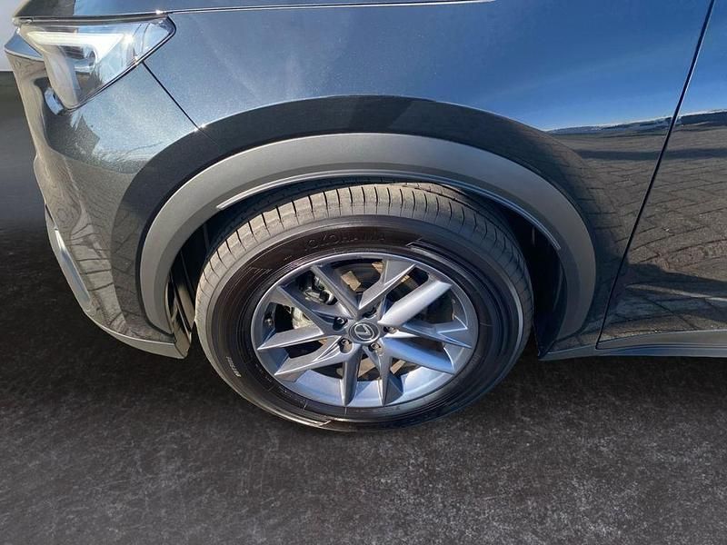 Neu Lexus LBX 136 PS (100 kW) 2026 Schwarz SUV