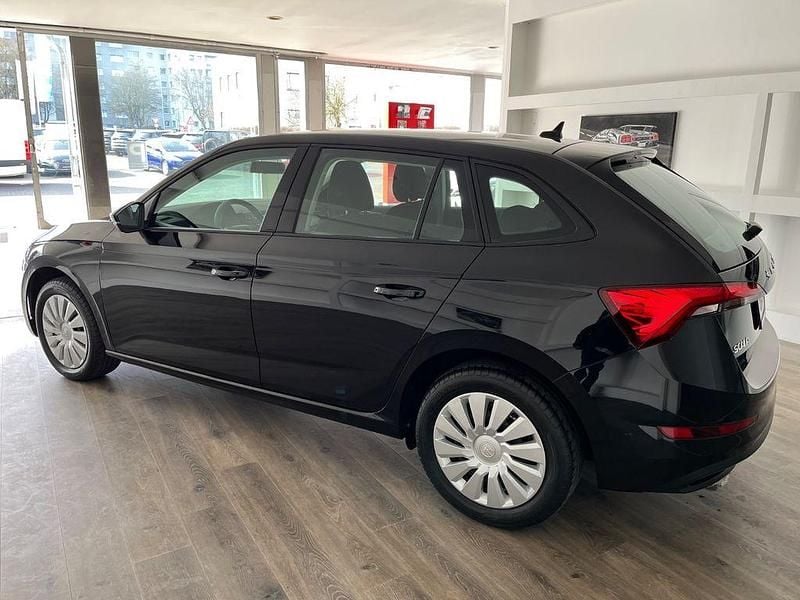 Gebraucht Skoda Scala Active 95 PS (69 kW) 2020 Schwarz Kleinwagen