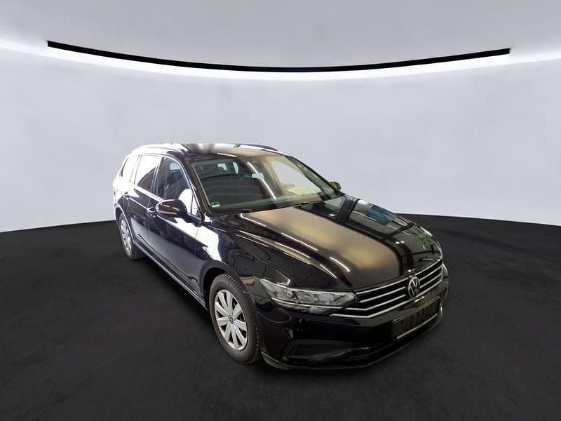 Second-hand VW Passat Basis 122 CP (89 kW) 2021 Negru Break