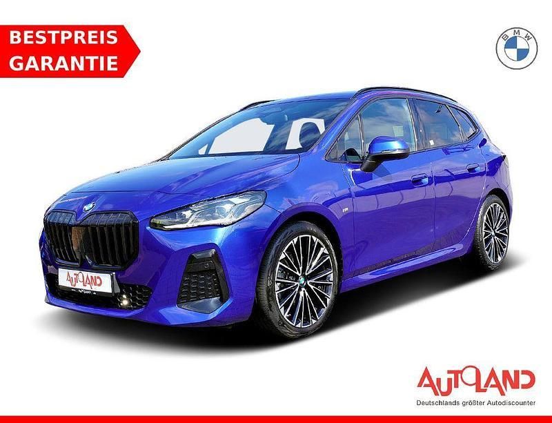 Blau Gebraucht 2023 BMW 218 M Sport Van / Kleinbus | 29.950 € (Teuer) - Bild 1/4