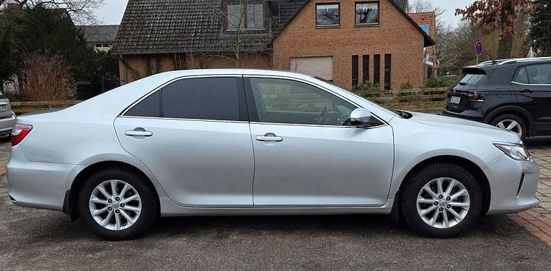 Gebraucht Toyota Camry 181 PS (133 kW) 2015 Grau Limousine