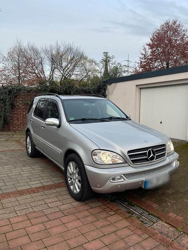 Gebraucht Mercedes ML500 292 PS (214 kW) 2005 Silber SUV