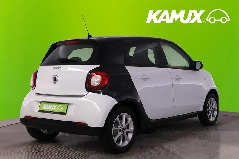 Gebraucht Smart ForFour 71 PS (52 kW) 2019 Schwarz Kleinwagen