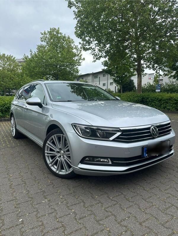 Silber Gebraucht 2015 VW Passat Comfortline Kombi | 11.600 € (Guter Preis) - Bild 1/4