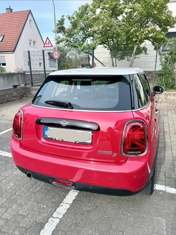 Käytetty Mini Cooper D Chili 116 HP (85 kW) 2018 Punainen Viistoperä