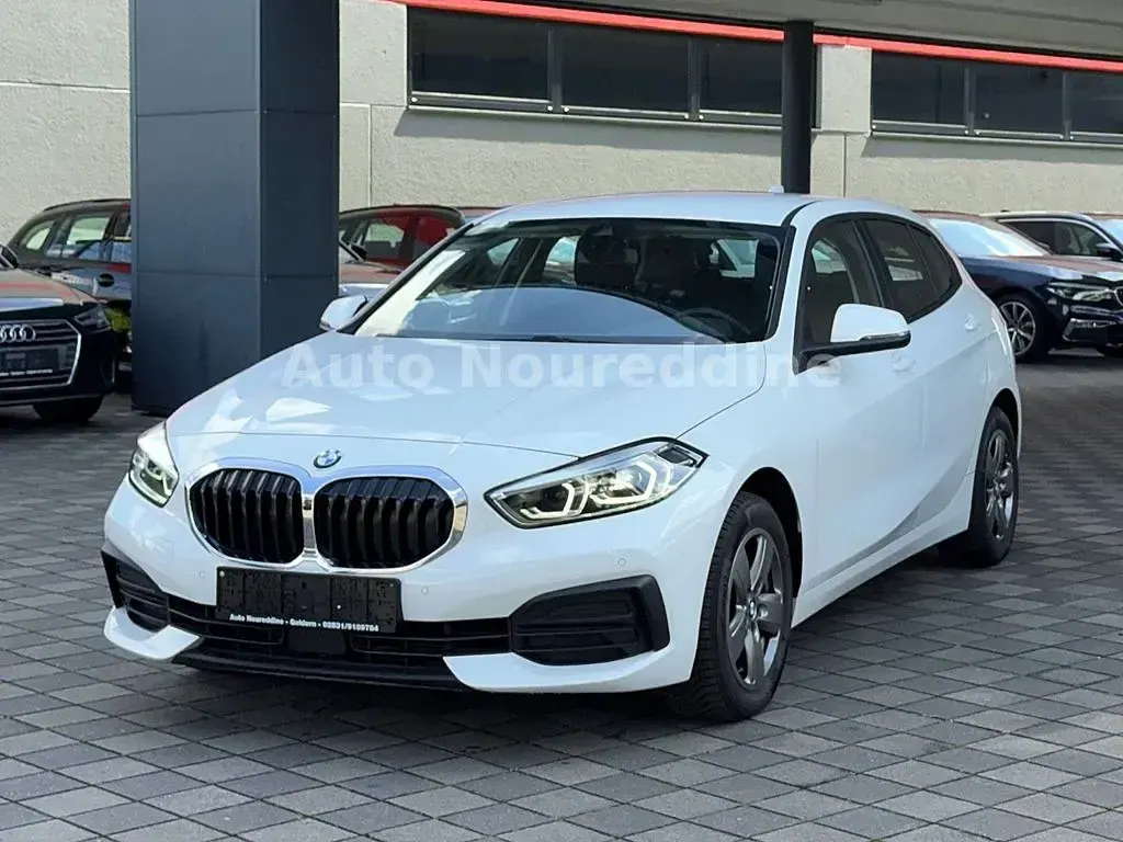 Gebraucht BMW 118 Advantage 150 PS (110 kW) 2022 Weiß Kleinwagen