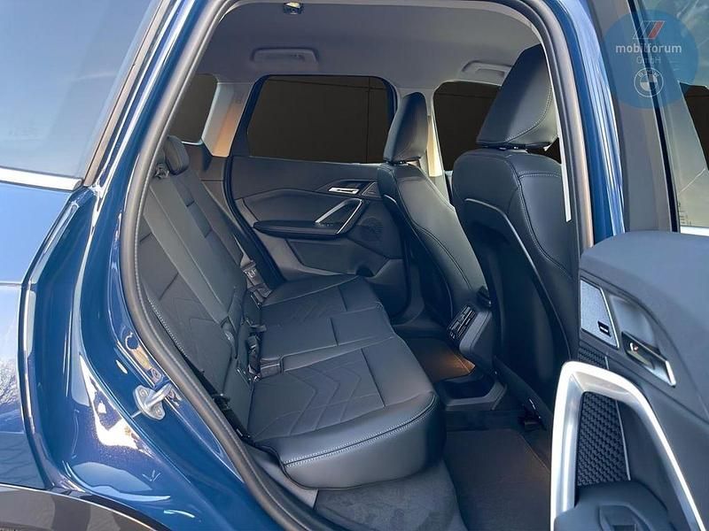 Neu BMW iX1 xLine 150 kW (204 PS) 2026 Blau SUV
