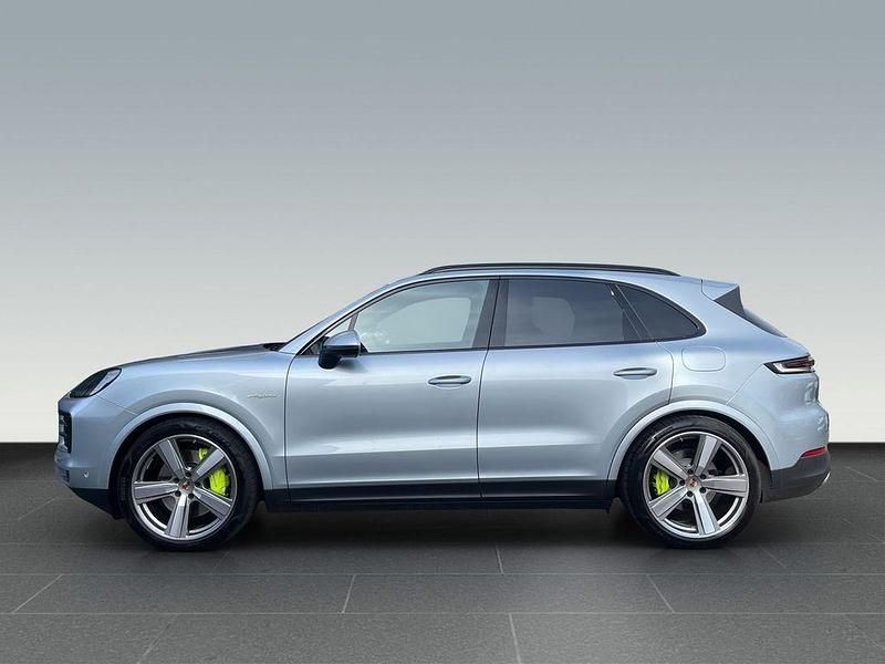 Używany Porsche Cayenne 471 KM (346 kW) 2024 Srebrny SUV