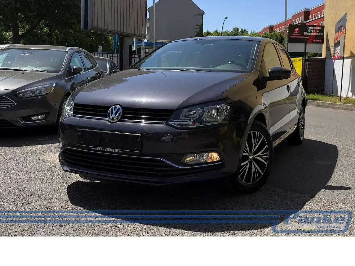 Używany VW Polo Allstar 75 KM (55 kW) 2016 Szary Sedan/Limuzyna