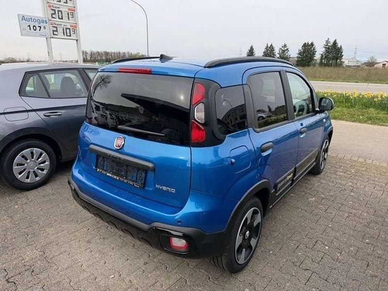 Neu Fiat Panda Cross Cross 69 PS (50 kW) 2026 Italia blau metallic Kleinwagen