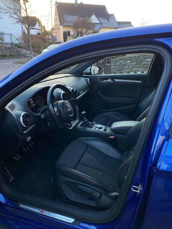 Gebraucht Audi S3 Ambiente 300 PS (220 kW) 2015 Andere farben Limousine