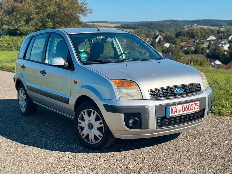 Silber Gebraucht 2006 Ford Fusion Fun X Kleinwagen | 750 € (Guter Preis) - Bild 1/4