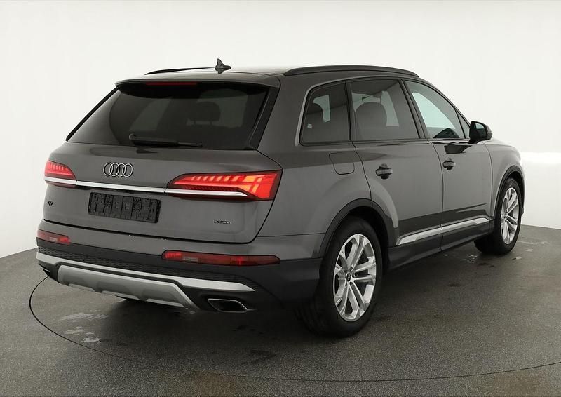 Neu Audi Q7 Basis 231 PS (169 kW) 2025 Samurai grau metallic samurai grau metallic SUV