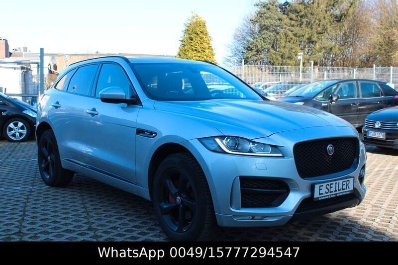 Grau Gebraucht 2020 Jaguar F-Pace R-Sport SUV | 16.500 € - Bild 1/4