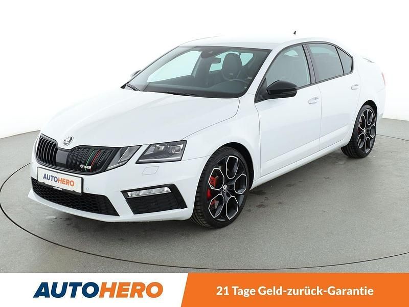 Weiß Gebraucht 2017 Skoda Octavia RS Limousine | 20.030 € (Fairer Preis) - Bild 1/3