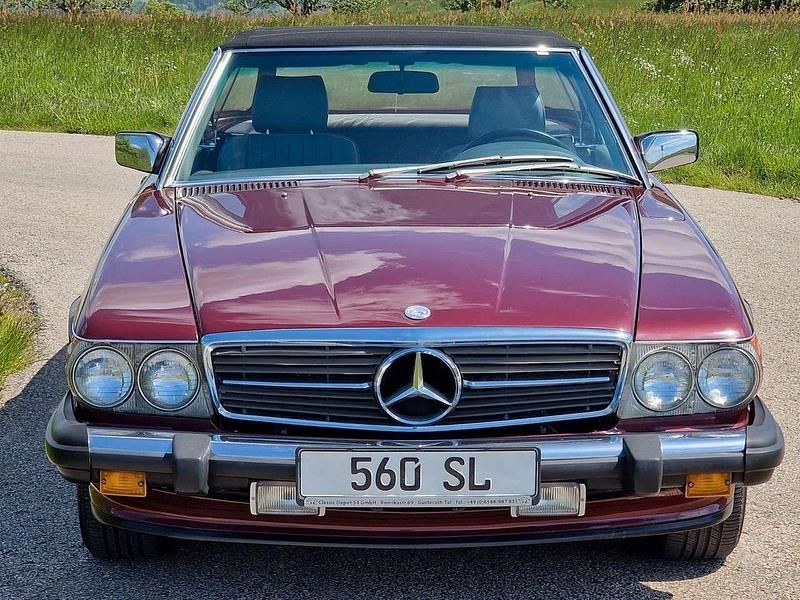 Gebraucht Mercedes 560 227 PS (166 kW) 1987 Pajettrot Cabrio