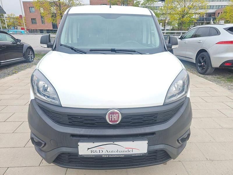 Gebraucht Fiat Doblò 95 PS (69 kW) 2020 Weiß Van / Kleinbus