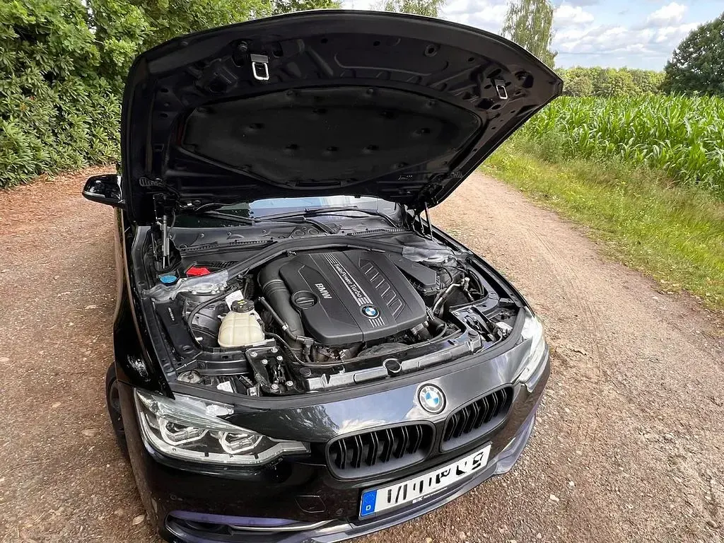 Gebraucht BMW 335 Sport Line 313 PS (230 kW) 2016 Schwarz Kombi